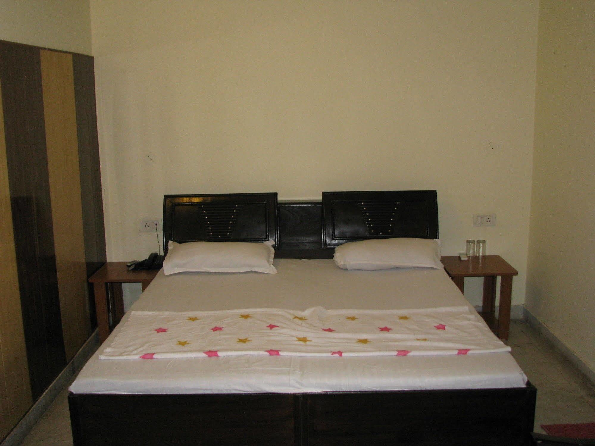 אמריצר Hotel Sham Villa מראה חיצוני תמונה